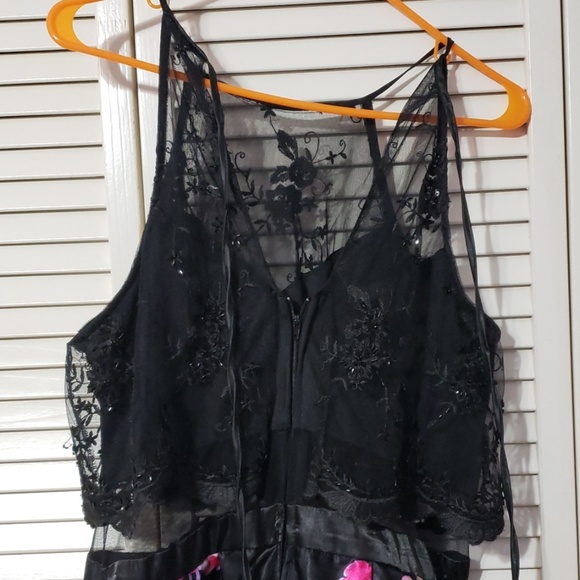 Floral attached two piece dress - Picture 2 of 6